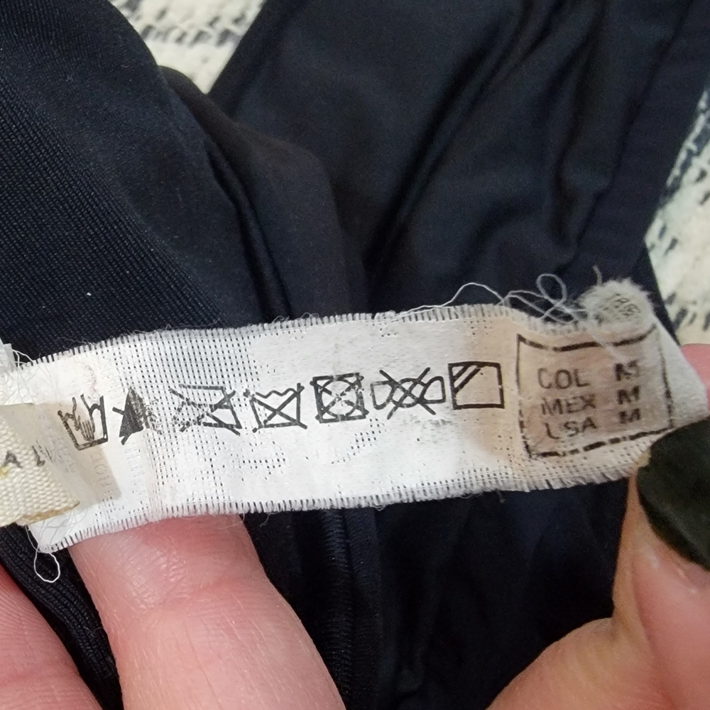 Touché Bikini! M/L - Picture 11 of 15